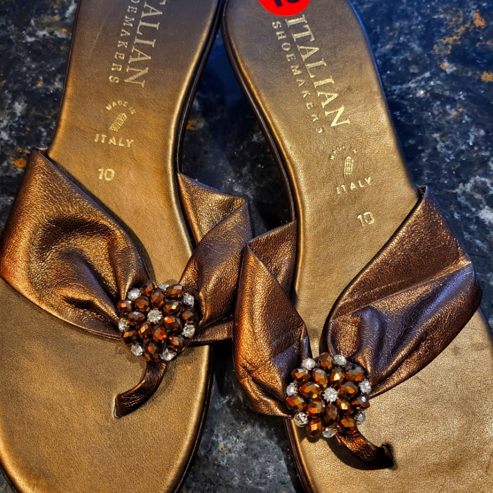 Womens Italian sandals Size 9.5